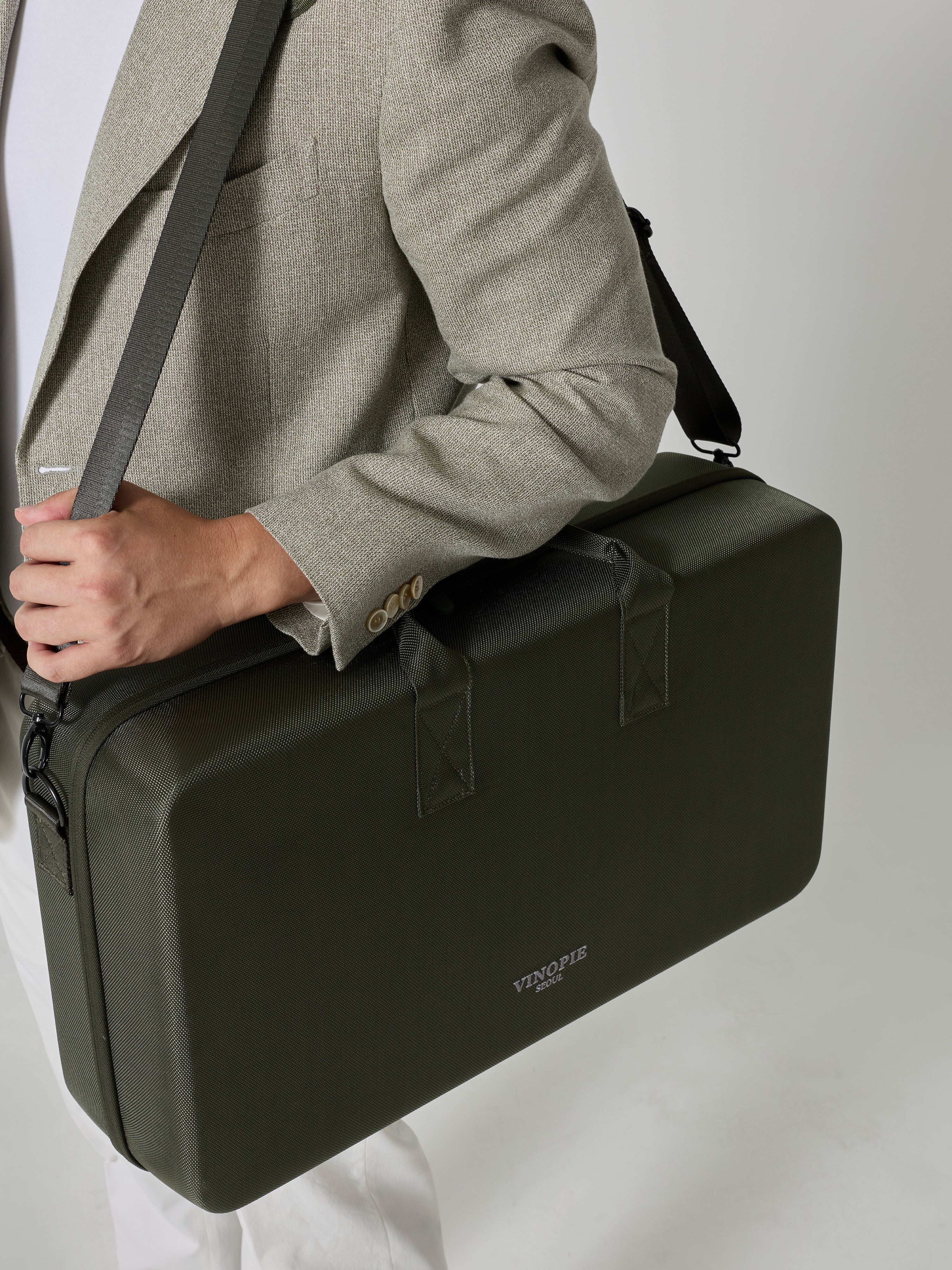 [Pre-order] Classic Hybrid Essential